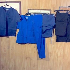 Scrubs set of 3